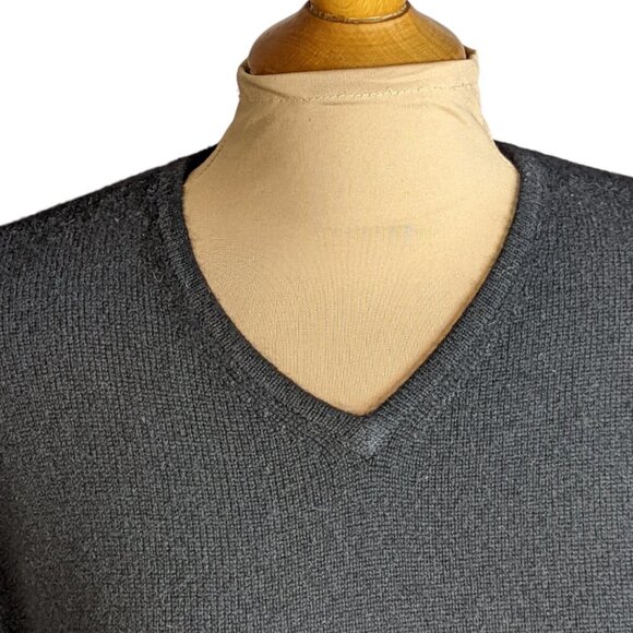 VALERIE STEVENS 100% Two Ply Cashmere V-Neck Long Sleeve Sweater Black Size Med - Picture 3 of 10